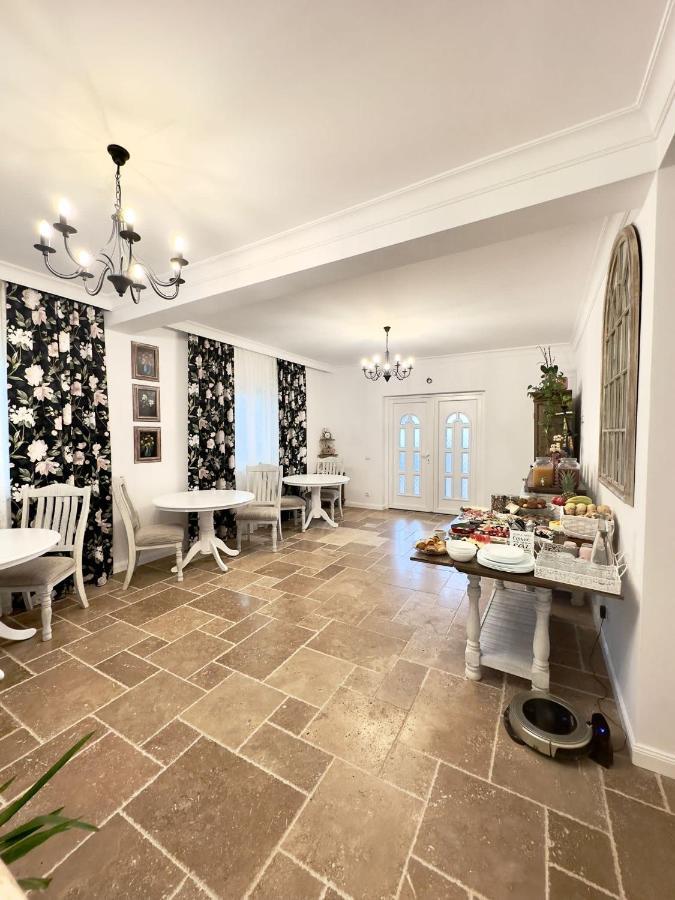 Alma Rezidence Bed & Breakfast ทูร์ดา ภายนอก รูปภาพ